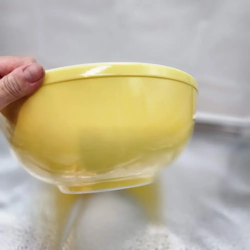 Vintage 1950’s PYREX “Primary Yellow” #404 4 Qt Nesting Mixing Bowl